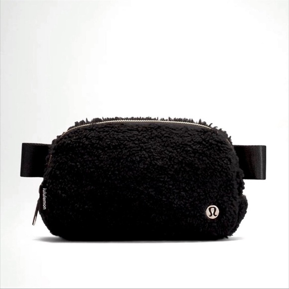 Lululemon Black Fleece Everywhere Belt Bag New With Tags - Picture 1 of 4